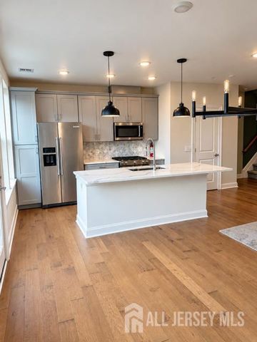 220 Lyla Lane, New Brunswick, NJ 08901