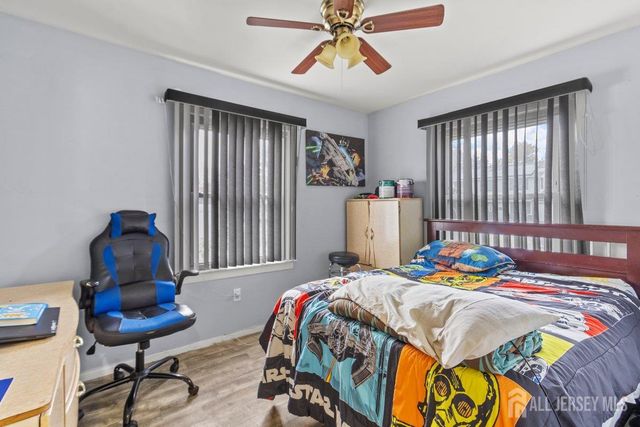 74 Beaverdale Lane, Willingboro, NJ 08046