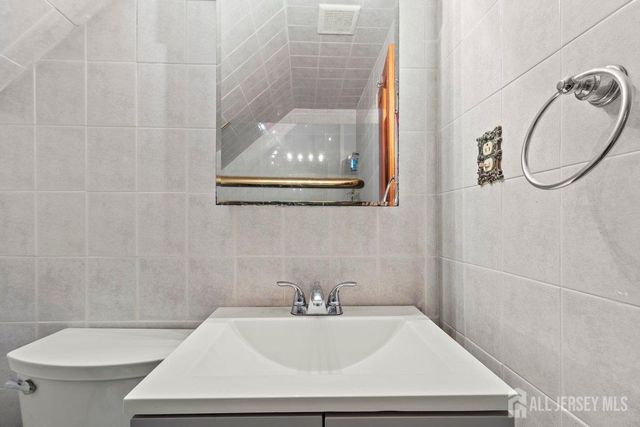 74 Beaverdale Lane, Willingboro, NJ 08046