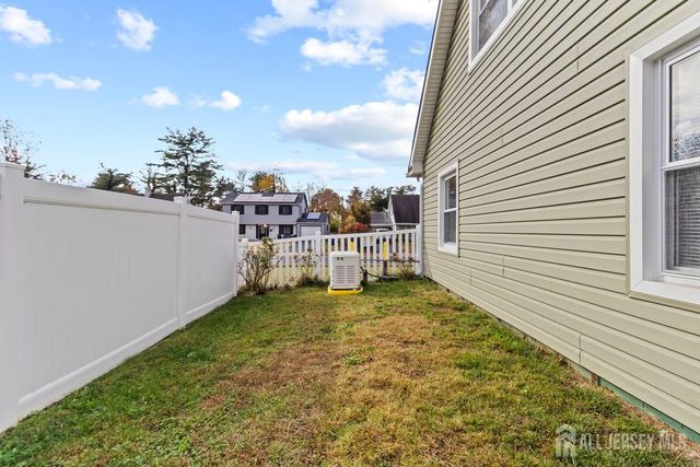 74 Beaverdale Lane, Willingboro, NJ 08046