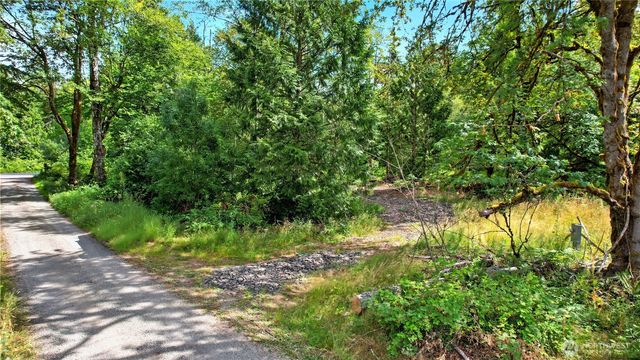 3853 146th Avenue SW, Lakebay, WA 98349