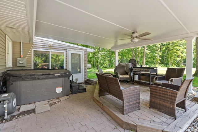 16902 Wappes Road, Churubusco, IN 46723