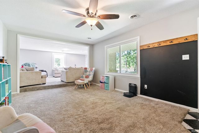 16902 Wappes Road, Churubusco, IN 46723