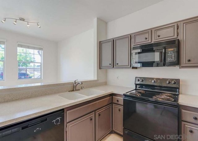 18826 Caminito Cantilena 111, San Diego, CA 92128
