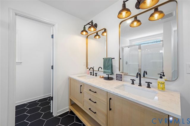 4021 Tredon Rd, Mechanicsville, VA 23111