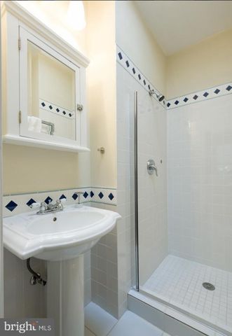 1434 T ST NW, Washington, DC 20009