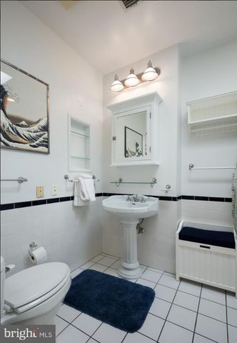 1434 T ST NW, Washington, DC 20009