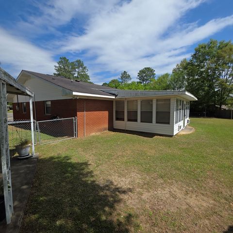 305 Cyclone Circle, Dothan, AL 36301