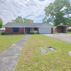 305 Cyclone Circle, Dothan, AL 36301