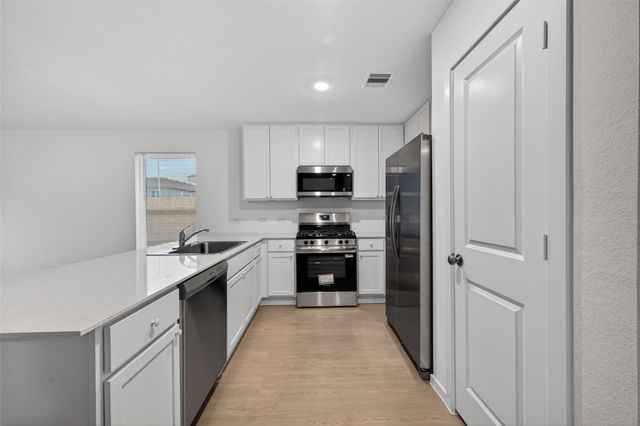 2614 Pueblo Falls Dr, Richmond, TX 77406