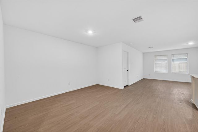 2614 Pueblo Falls Dr, Richmond, TX 77406