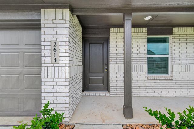 2614 Pueblo Falls Dr, Richmond, TX 77406