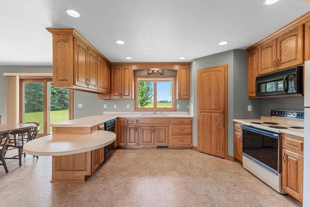 2847 STUMP ROAD, New Franken, WI 54229