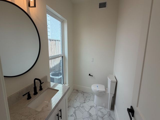 1601 Bonnie Brae Street, Houston, TX 77006
