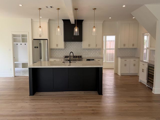 1601 Bonnie Brae Street, Houston, TX 77006