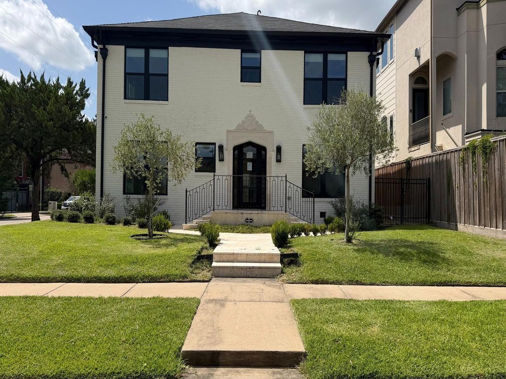 1601 Bonnie Brae Street, Houston, TX 77006