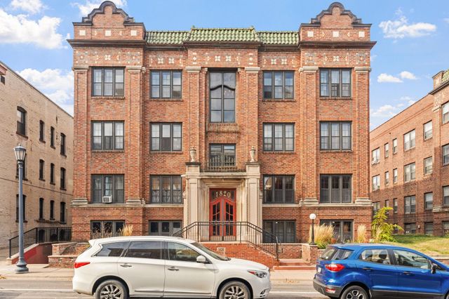 1820 1st Avenue S 102, Minneapolis, MN 55403