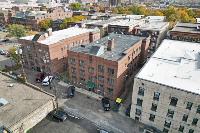 1820 1st Avenue S 102, Minneapolis, MN 55403