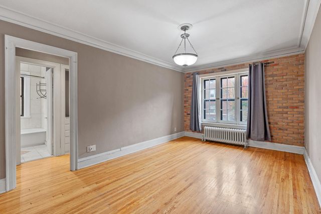 1820 1st Avenue S 102, Minneapolis, MN 55403