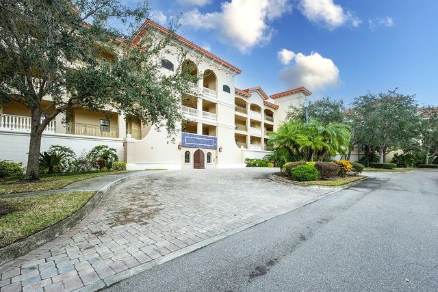 7702 LAKE VISTA COURT 204, Lakewood Ranch, FL 34202