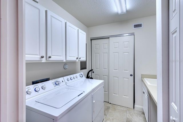 7702 LAKE VISTA COURT 204, Lakewood Ranch, FL 34202