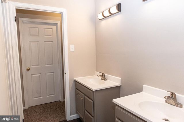 54 RELIANCE CT, Telford, PA 18969