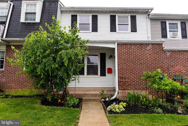 54 RELIANCE CT, Telford, PA 18969