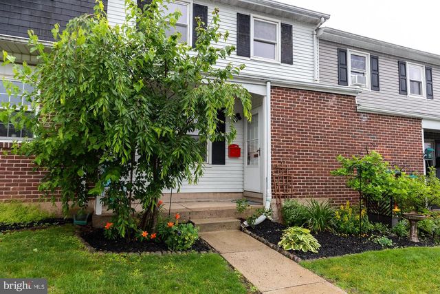 54 RELIANCE CT, Telford, PA 18969