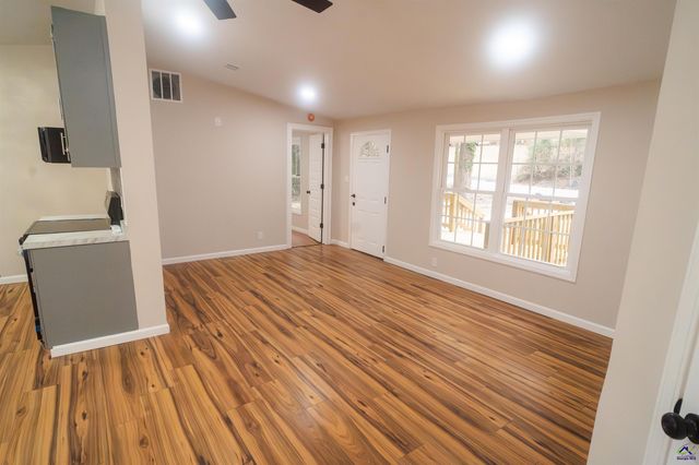 109 Calvin Ct., Warner Robins, GA 31093