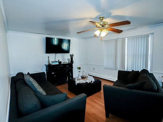 109 Pendleton Ave, Springfield, MA 01109