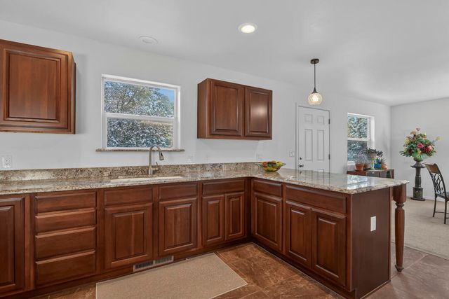 78 Sangre De Cristo Drive, Cedar Crest, NM 87008