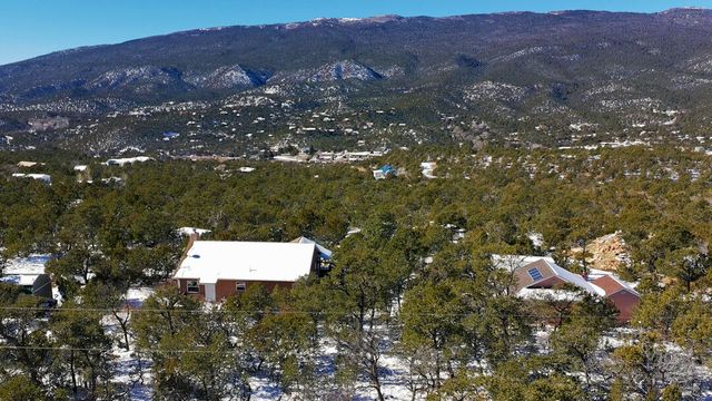 78 Sangre De Cristo Drive, Cedar Crest, NM 87008