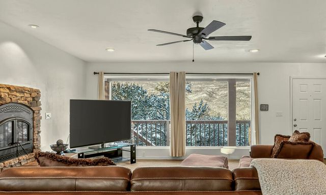 78 Sangre De Cristo Drive, Cedar Crest, NM 87008