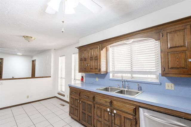 419 George L Cross Court, Norman, OK 73069