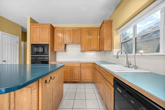 108 Thornwood RD, Georgetown, TX 78628