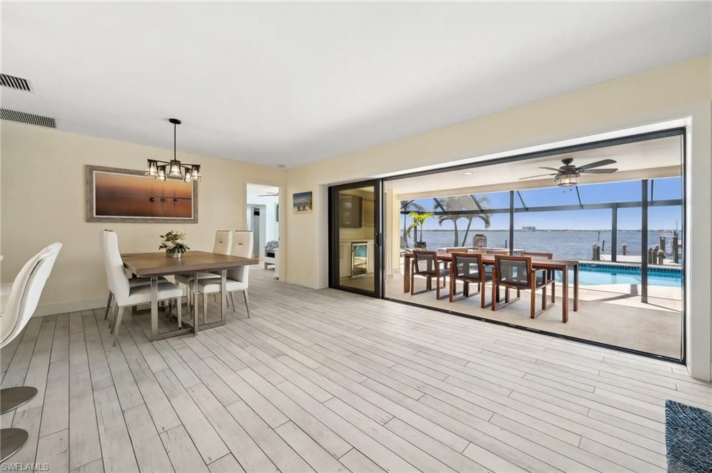 Image 21 of property listing at 1600 Edith Esplanade, Cape Coral, FL 33904