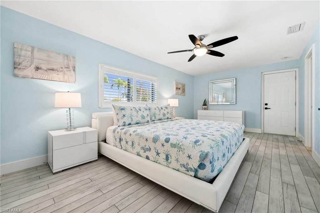 Image 30 of property listing at 1600 Edith Esplanade, Cape Coral, FL 33904