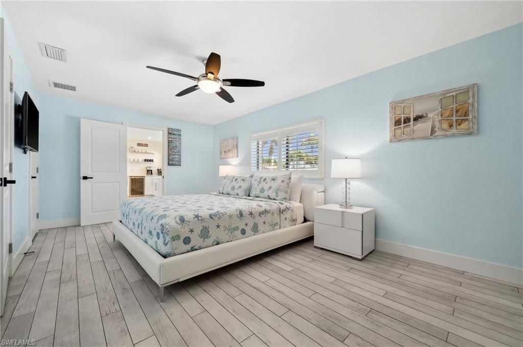 Image 31 of property listing at 1600 Edith Esplanade, Cape Coral, FL 33904