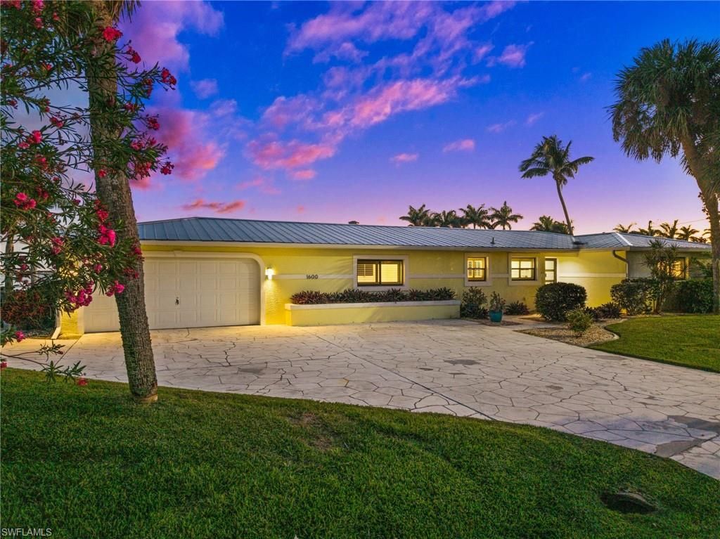Image 46 of property listing at 1600 Edith Esplanade, Cape Coral, FL 33904