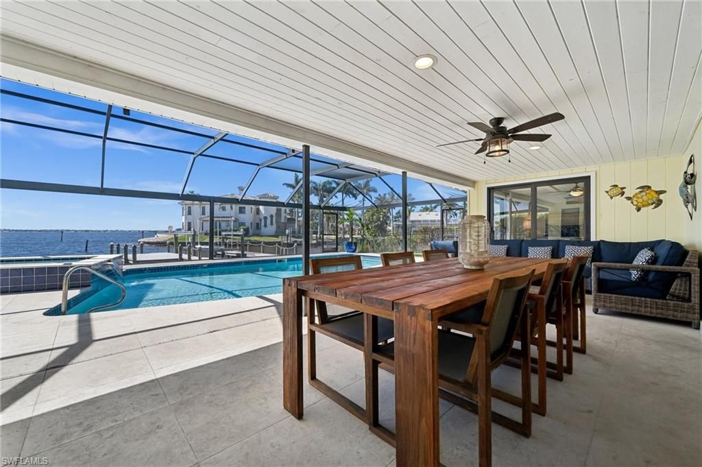 Image 9 of property listing at 1600 Edith Esplanade, Cape Coral, FL 33904