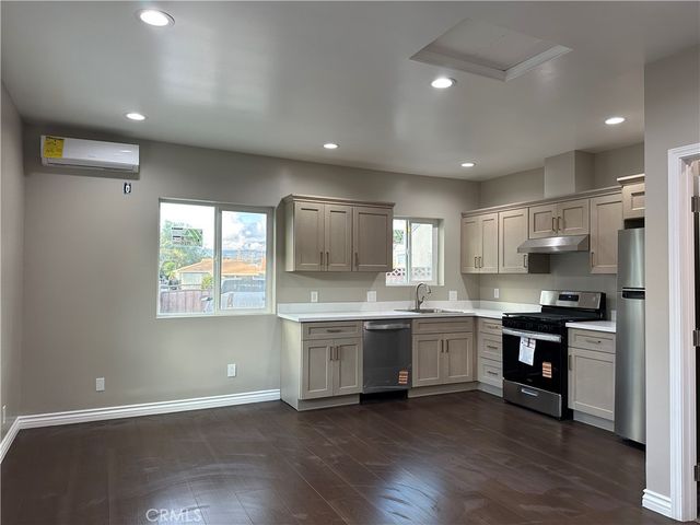 1564 W Phillips Boulevard, Pomona, CA 91766