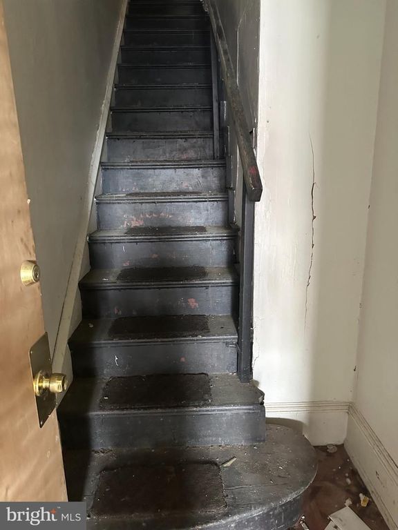 3259 N PARK AVE, PHILADELPHIA, PA 19140 — photo 2