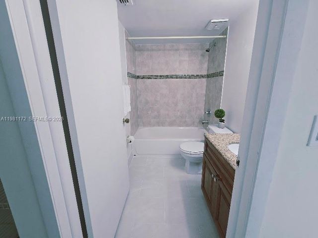 2075 SW 122nd Ave 129, Miami, FL 33175