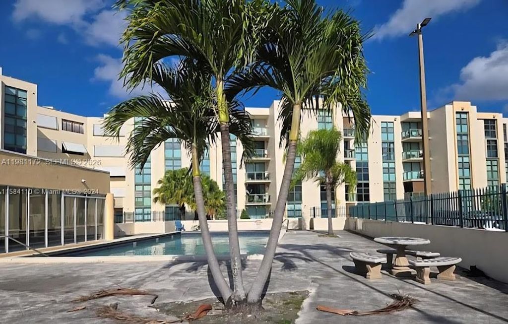 2075 SW 122nd Ave 129, Miami, FL 33175