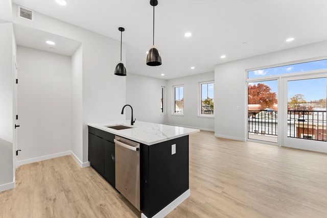 24-28 Mt Pleasant 401, Somerville, MA 02145
