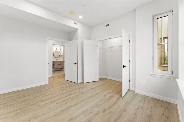 24-28 Mt Pleasant 401, Somerville, MA 02145