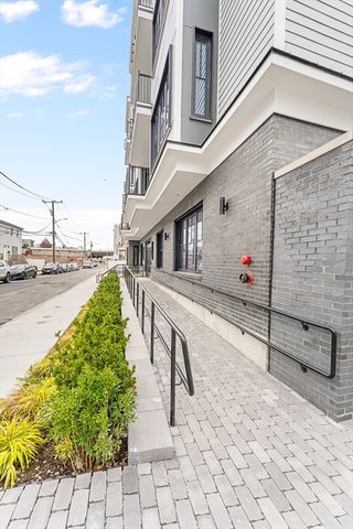 24-28 Mt Pleasant 401, Somerville, MA 02145