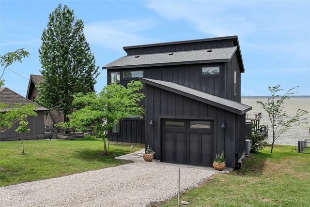 546 W Cattle Drive, Onalaska, TX 77360