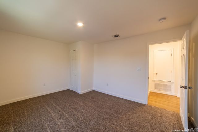 2326 Cincinnati # 202, San Antonio, TX 78228