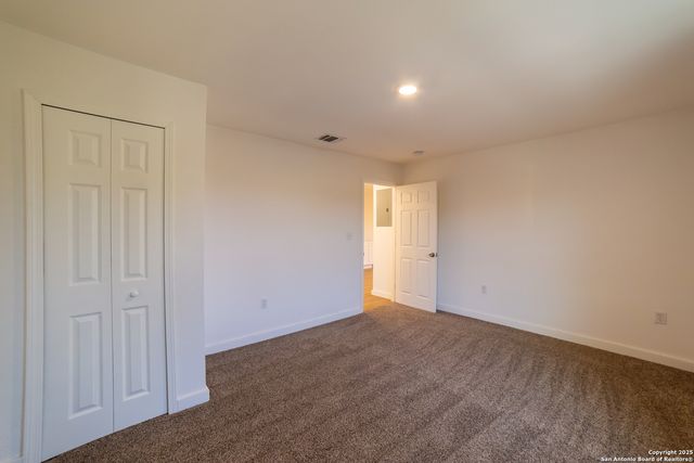 2326 Cincinnati # 202, San Antonio, TX 78228